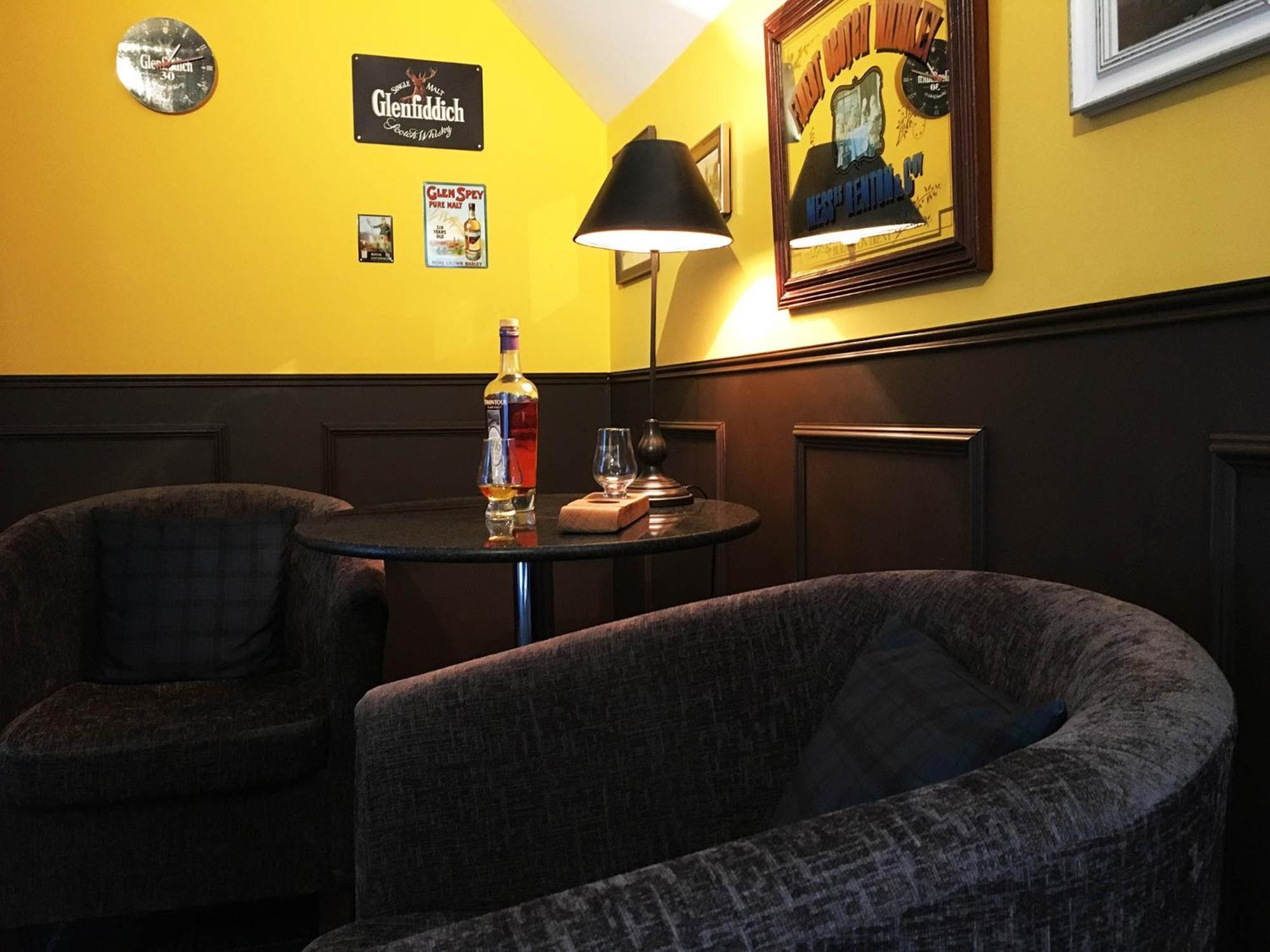 דאפטאון The Gables Whisky B&B חדר תמונה